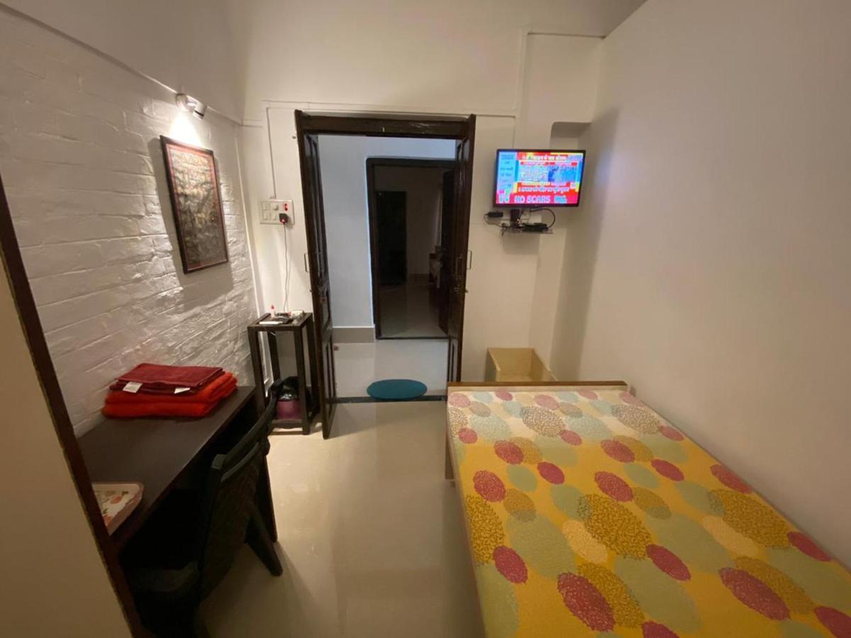 The Sunaina Hotel Varanasi Exterior photo