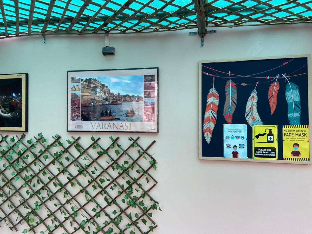 The Sunaina Hotel Varanasi Exterior photo
